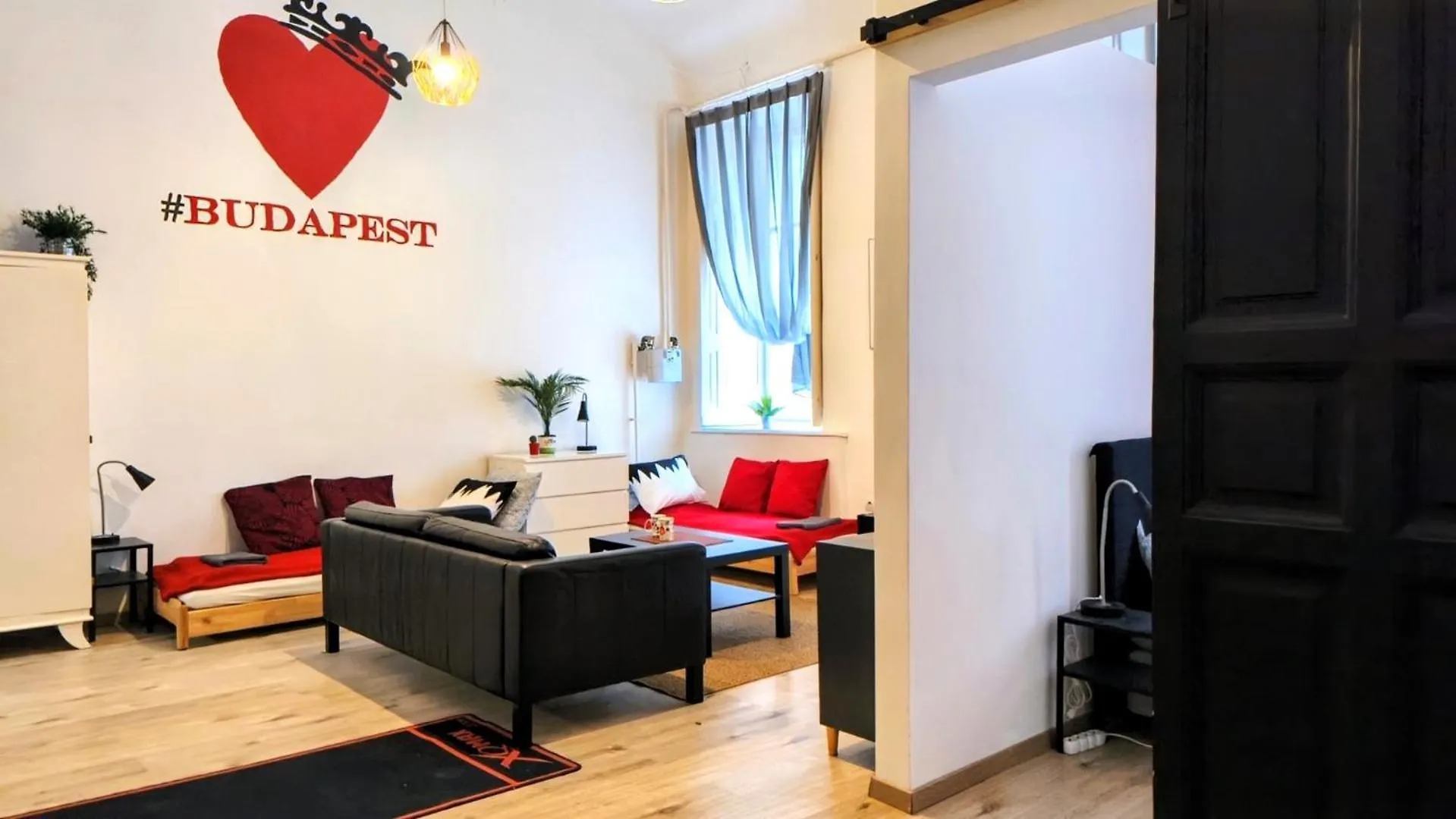 King Of Hearts Apartment Budapest
